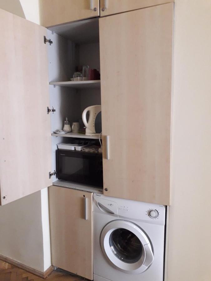 Small Room With A Private External Bathroom Kaunas Ngoại thất bức ảnh